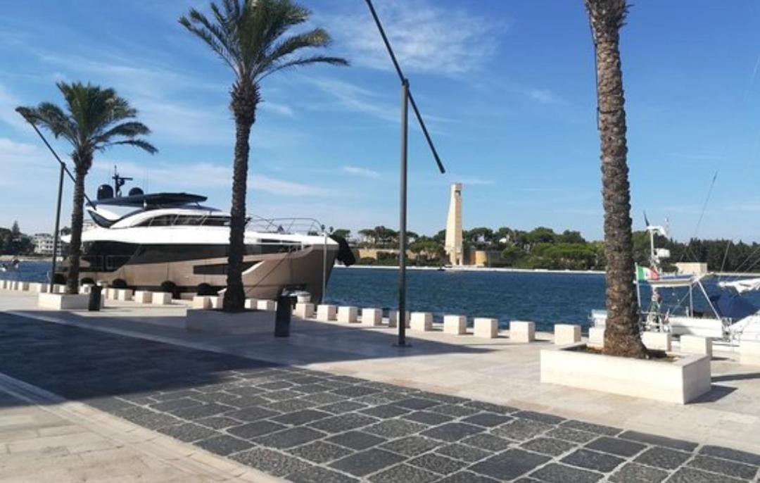 Salento vacanze Brindisi Esterno foto